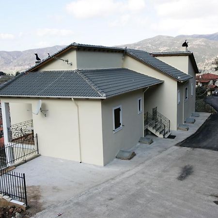 Amadriades Kalavryta Exterior foto